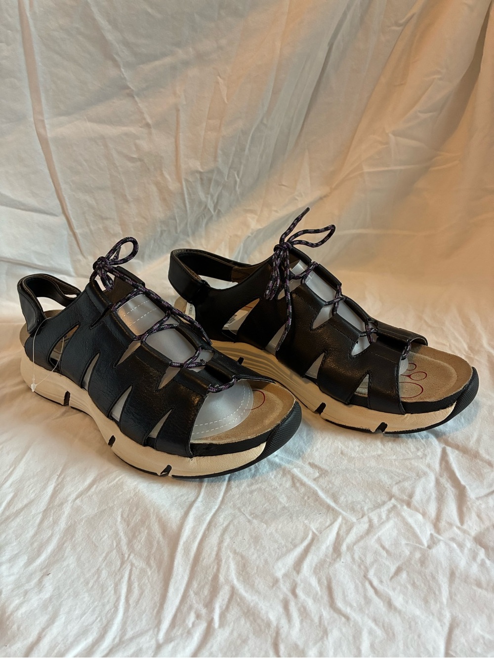 NWT Bionica Ormand Ghillie Sandals 10